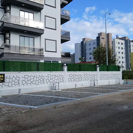 Sahiner מלון דירות *